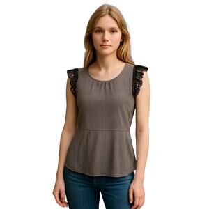 Cabi #5727 Top Blouse Women's Size S Small Navy White Seersucker Lace Cap Sleeve